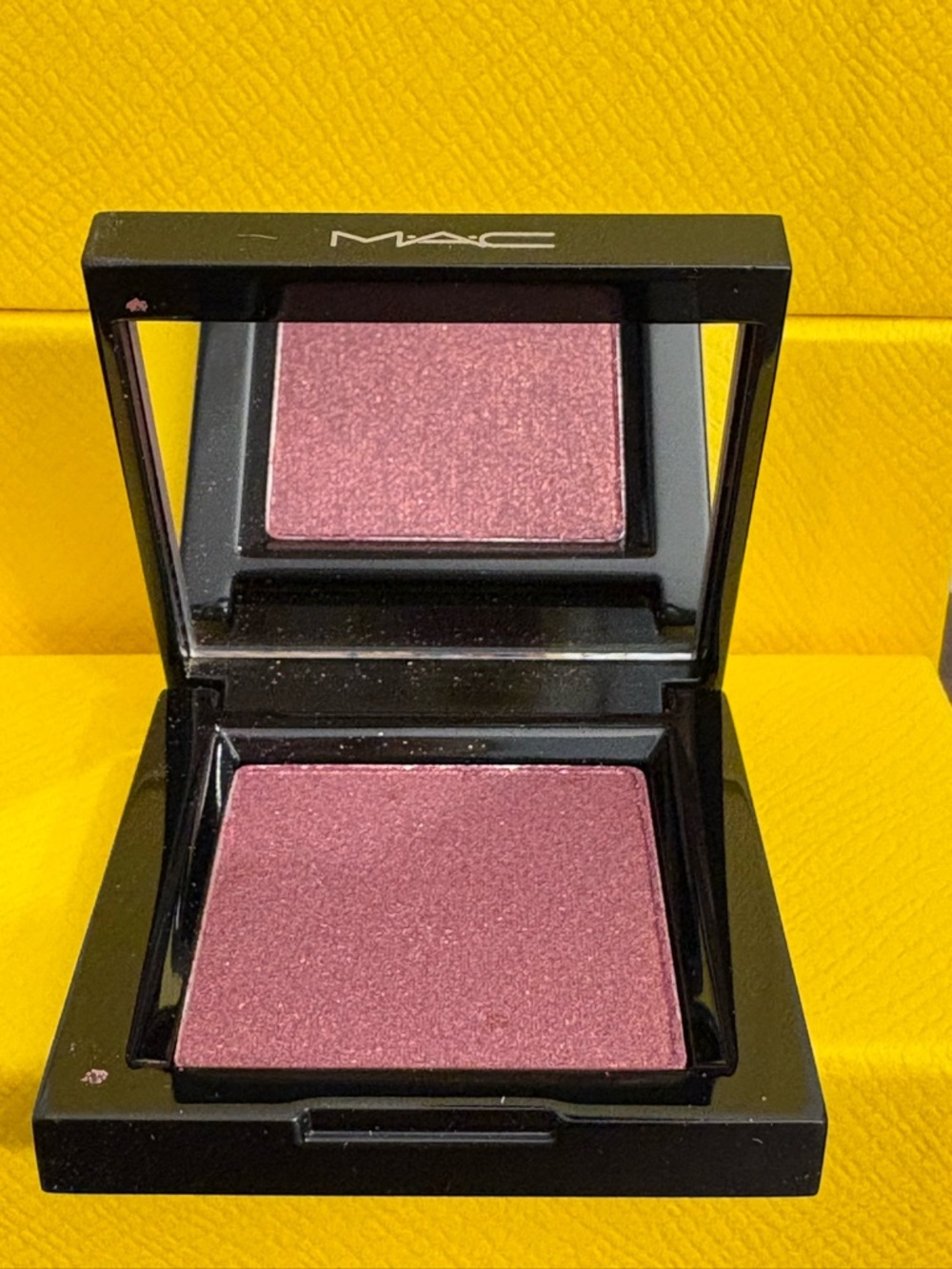 VINTAGE LIMITED EDITION RARE MAC Cosmetics SHEERSPARK PRESSED POWDER-FASHIONETTE